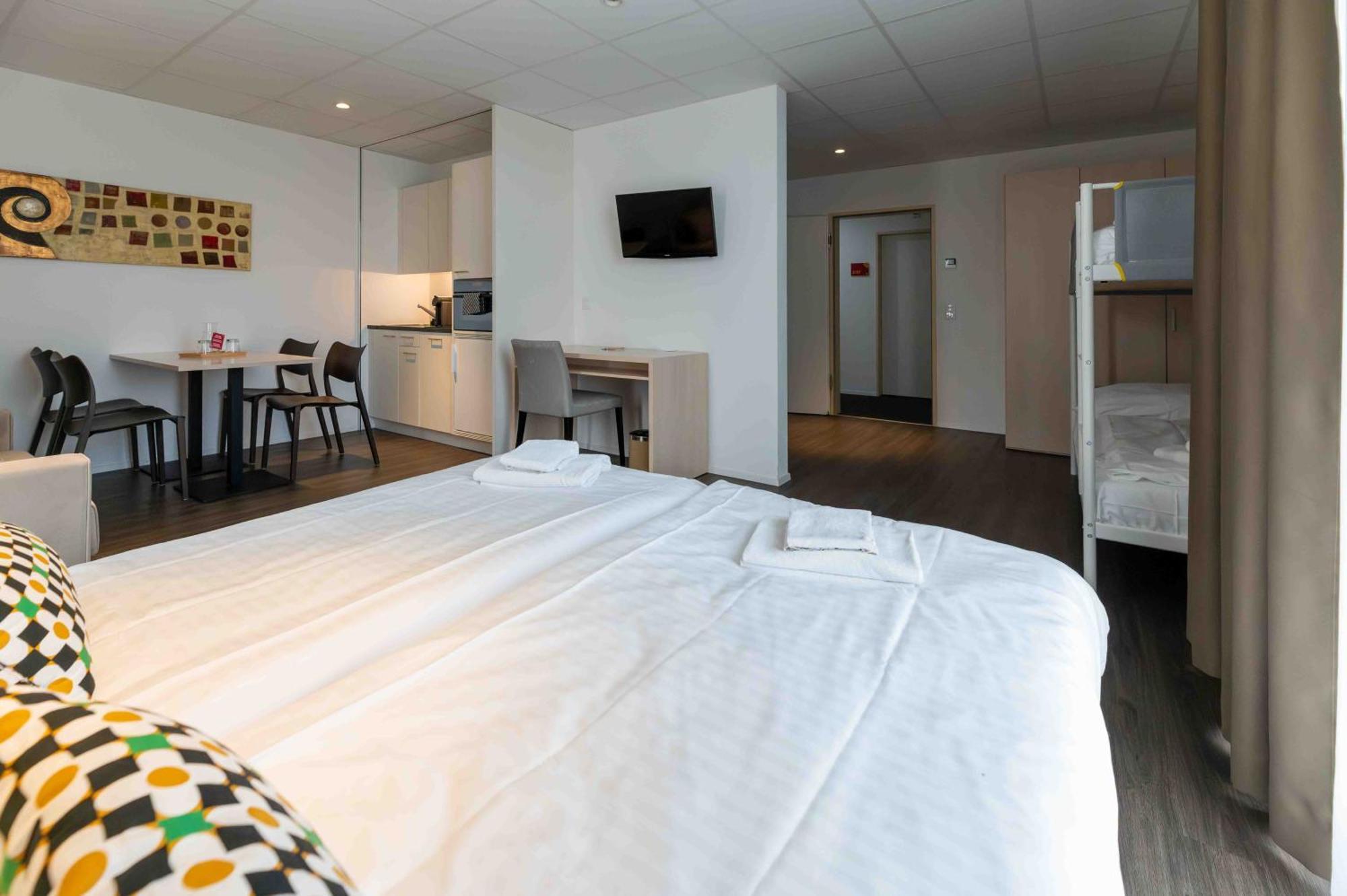 Los Lorentes Apartments Bern Airport Belp Zewnętrze zdjęcie